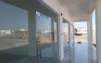 محلات تجارية واسعة للإيجار في لزغ ٣