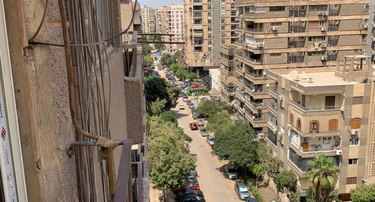 شقة مفروشه للايجار من المالك عباس العقاد