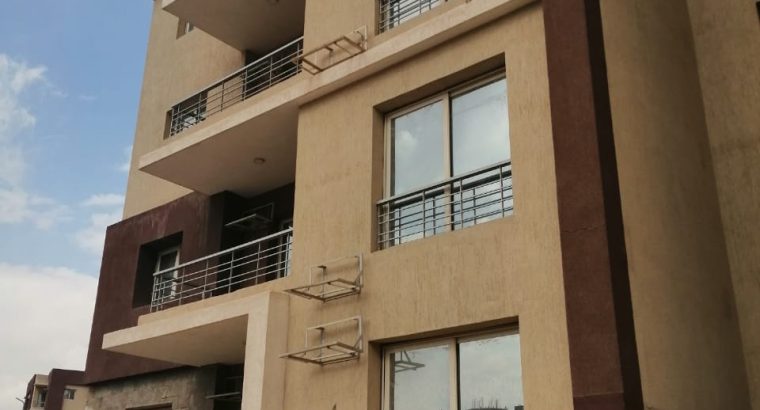 شقة للبيع في دار مصر القرنفل بمساحة ١٣٠م