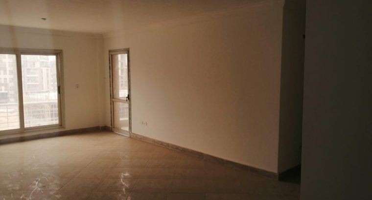 شقة للبيع في دار مصر القرنفل بمساحة ١٣٠م