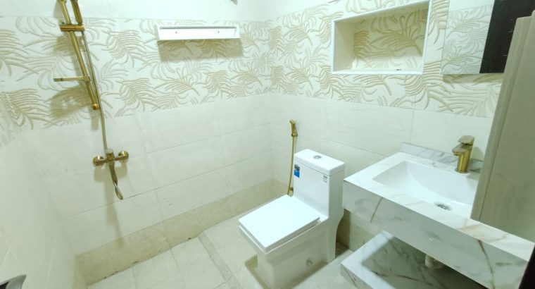 فيلا راقية للايجار في المويهات 3