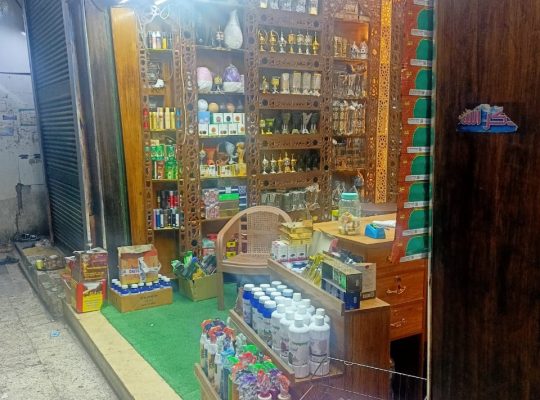 محل تجاري سياحي للبيع شارع المعز