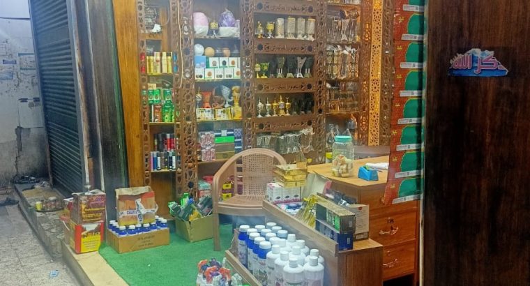 محل تجاري سياحي للبيع شارع المعز