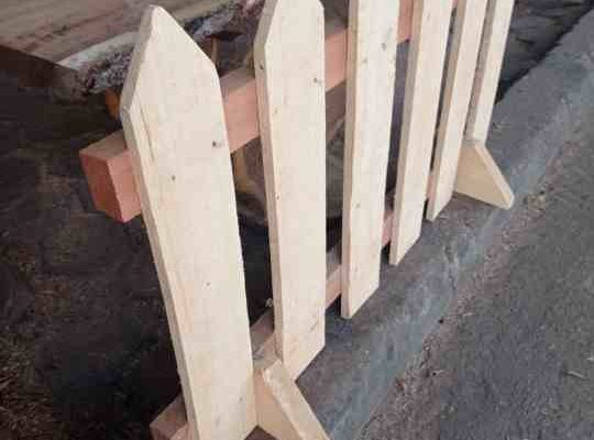 أسوار خشبيه للحدائق