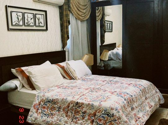 شقة ٣ غرف ٢ حمام ٢ بلكونة م الفردوس زويل