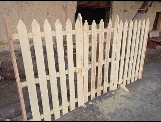 أسوار خشبيه للحدائق