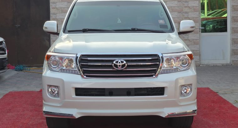 تويوتا لاند كرورز GXR V8موديل : 2014
