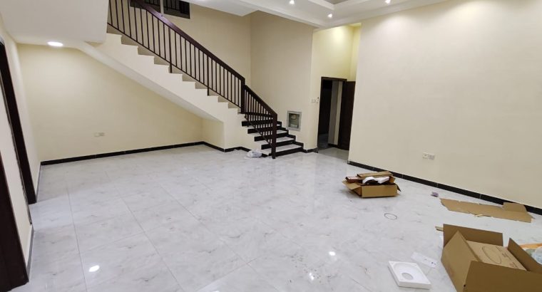 فيلا راقية للايجار في المويهات 3