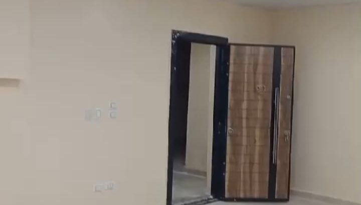 شقه ادارى للايجار في الحي الرابع فيلات فقط