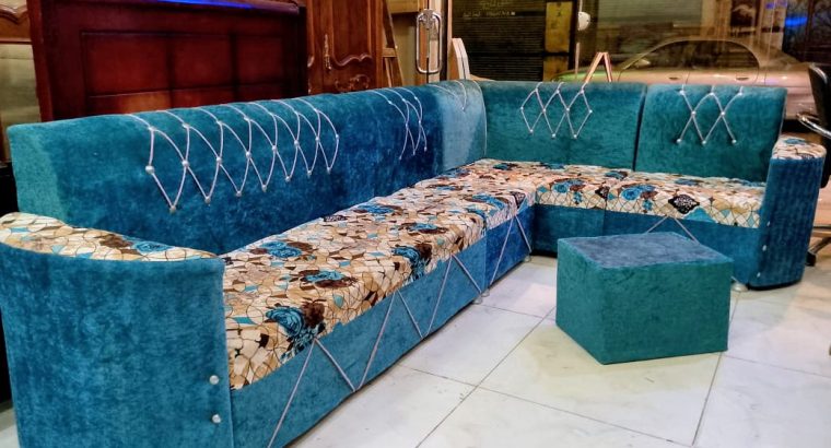 ركنة 5 متر جديدة لم تستخدم 4 قطع والتربيزة