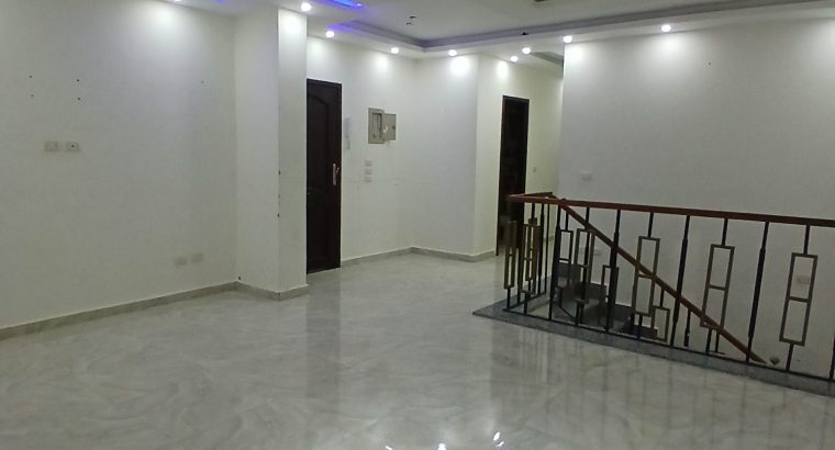 شقة دوبلكس للايجار فى الشيخ زايد سكني اوادارى