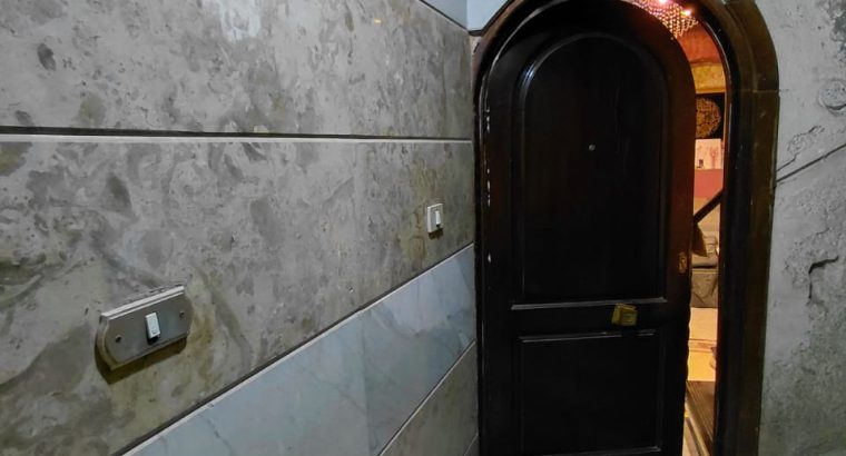 For rentTwo apartments with internal stairca