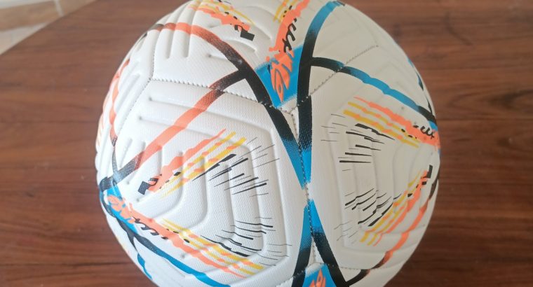 كرة قدم مقاس 5