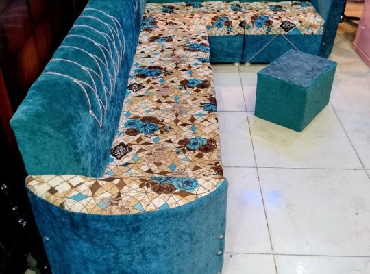 ركنة 5 متر جديدة لم تستخدم 4 قطع والتربيزة