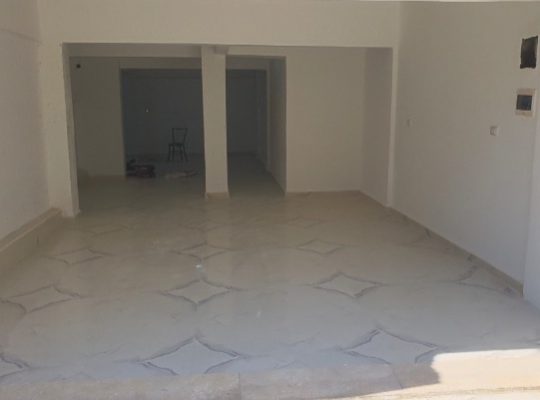 محل تجارى فى الهضبة الوسطى المقطم ٧٣ متر صافى