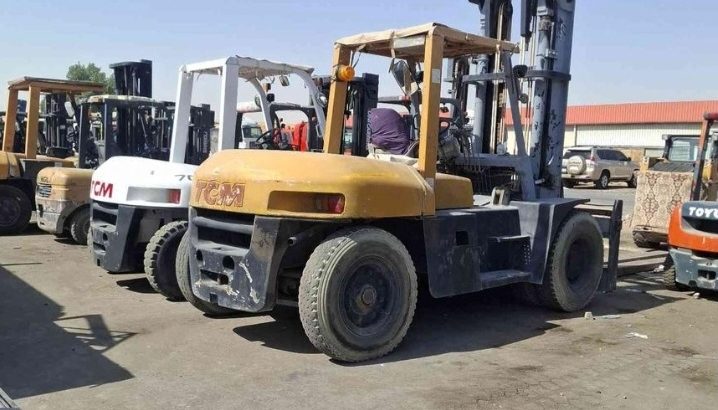 رافعات شوكيه فركلفت للايجار  سيزرات كرينات...