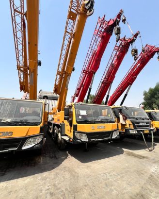 سيزرلفت 12متر كهرباء للايجار موديل حديث