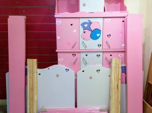 غرفة اطفال جديدة كامله بالملل خشب كونتر