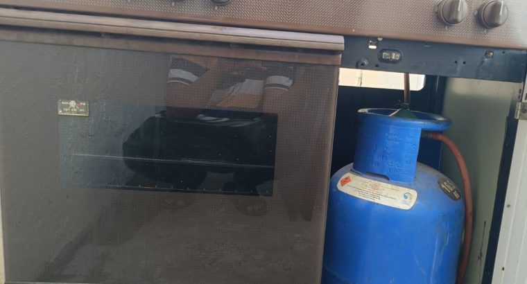 Oven 4 burners with cylinder