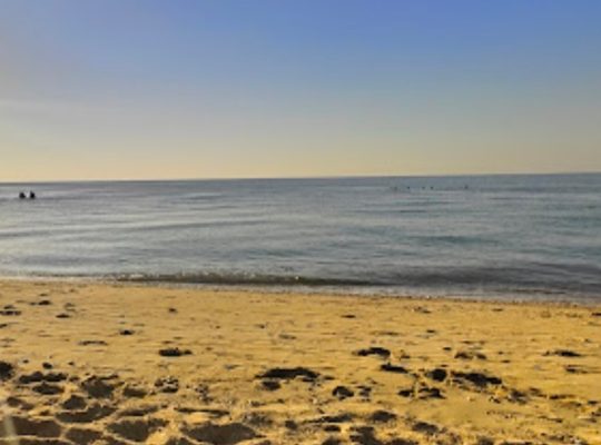 أرض فضاء للبيع بالعين السخنة(قرية ساندبيتش ب)