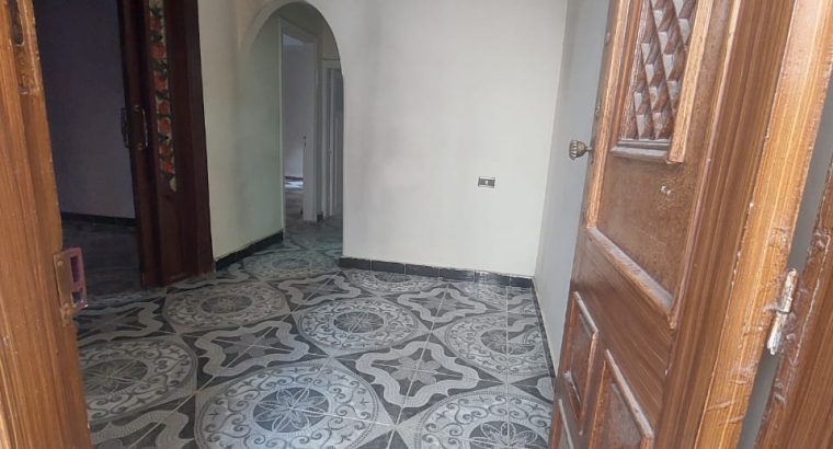 شقة للبيع جناكليس التشطيب رائع