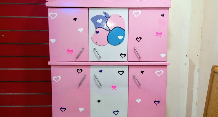 غرفة اطفال جديدة كامله بالملل خشب كونتر