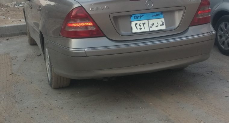 سيارة مرسيديس c240 للبيع
