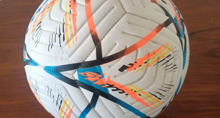 كرة قدم مقاس 5