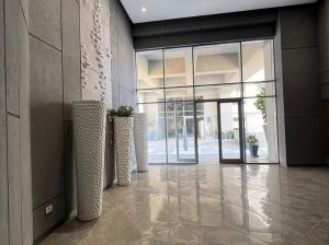 مطلوب ممرضة بكالوريس تمريض للامارات