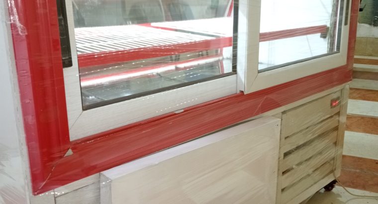 ثلاجة عرض بومبيه جامبو 150سم بحالة الزيرو