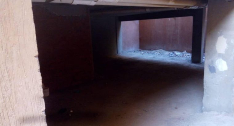 مخزن نصف تشطيب للبيع