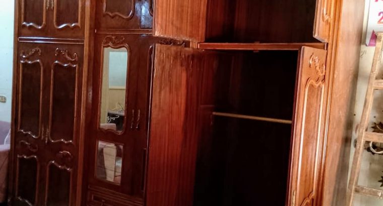 دولاب بلاكار زان قشرة ارو استعمال نضيف جداا