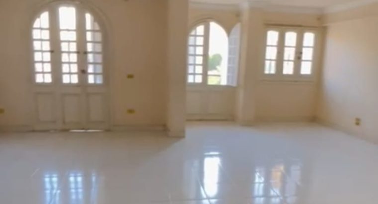 شقه للبيع فى الهضبه العليا