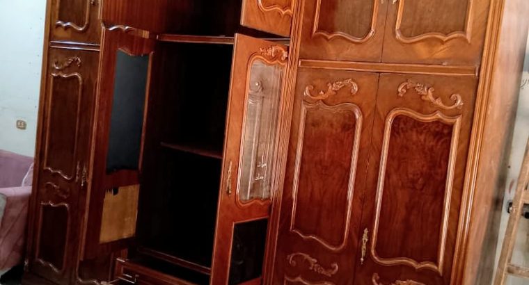 دولاب بلاكار زان قشرة ارو استعمال نضيف جداا