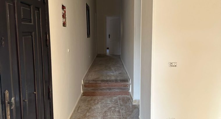 للبيع أو الإيجار شقة فاخرة في البنفسج 2