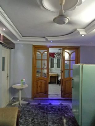 شقه بيع ف المنصوره شارع الجلاء رائيسي...