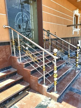 سلم و دربزين استانلس ستيل