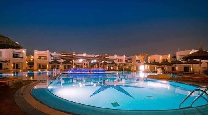 فندق سياحي للبيع