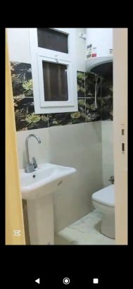 للبيع شقة بمساحة 250 متر