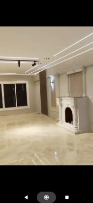 للبيع شقة بمساحة 250 متر