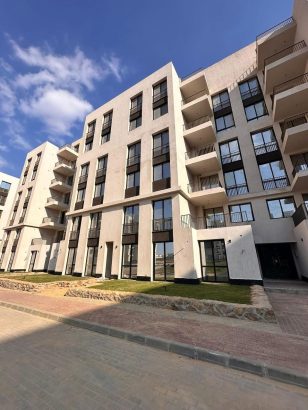 شقه للبيع كمبوند Eco west