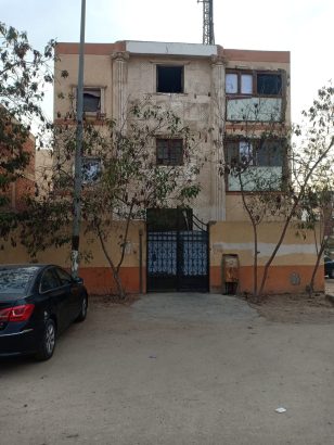 مصنع للبيع ٣٠٠م بمدينة العبور