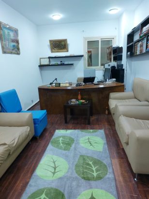 شقة متميزة تصلح سكني او اداري قرب ميدان المسا