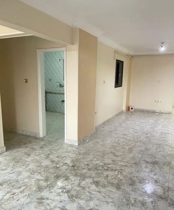 شقة بموقع متميز للبيع امام نادي البنك الاهلي