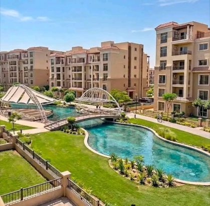 شقة للبيع بالتقسيط بكمبوند بالقاهرة الجديده