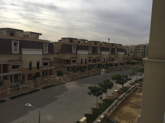 شقة ثلاث غرف بدون تشطيب بفيو مفتوح مميز
