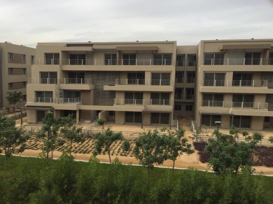 شقة ثلاث غرف بدون تشطيب بفيو مفتوح مميز