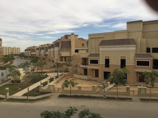 شقة ثلاث غرف بدون تشطيب بفيو مفتوح مميز