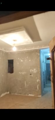 شقه تلات غرف وصاله ومطبخ وحمام بها كافه الخدمات...