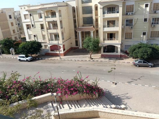للبيع بكمبوند الخمائل الشيخ زايد 145m